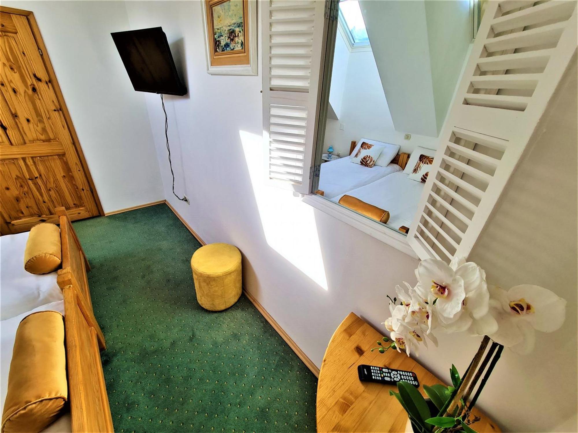 Bed and Breakfast Sobe "Ela" Fužine Pokoj fotografie